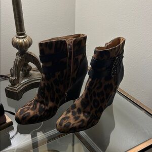 Stylish Leopard Print Ankle Booties